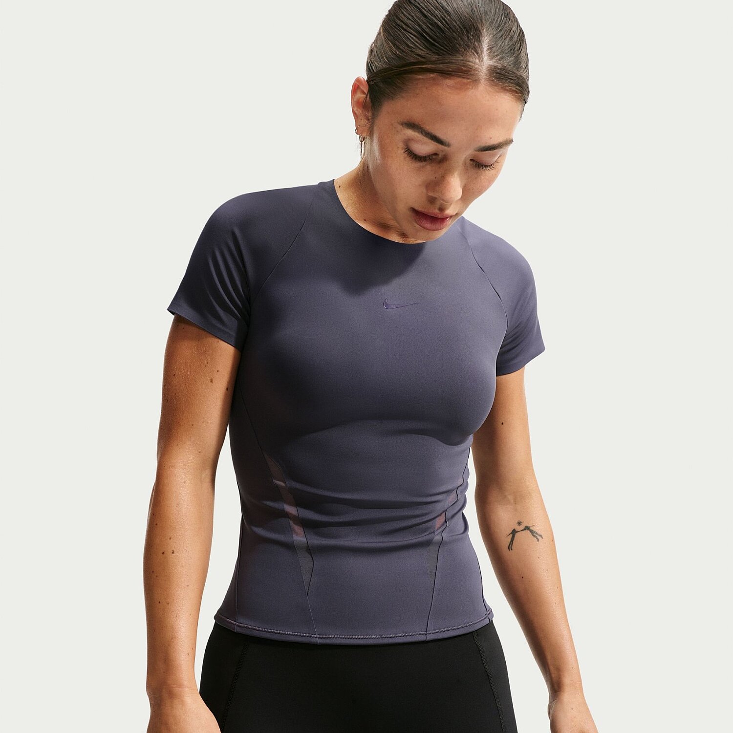 Женские шорты Nike Dri-FIT Universa Ss Top Mesh Tişort