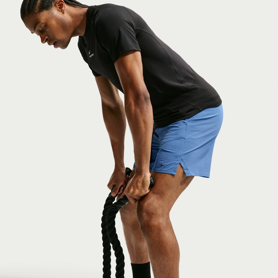 Dri-FIT Unlimited Woven 7