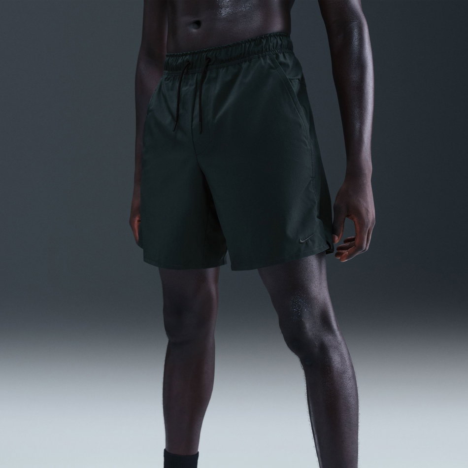 Dri-FIT Unlimited Woven 7