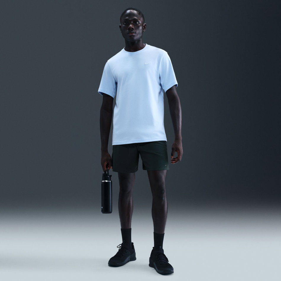 Dri-FIT Unlimited Woven 7