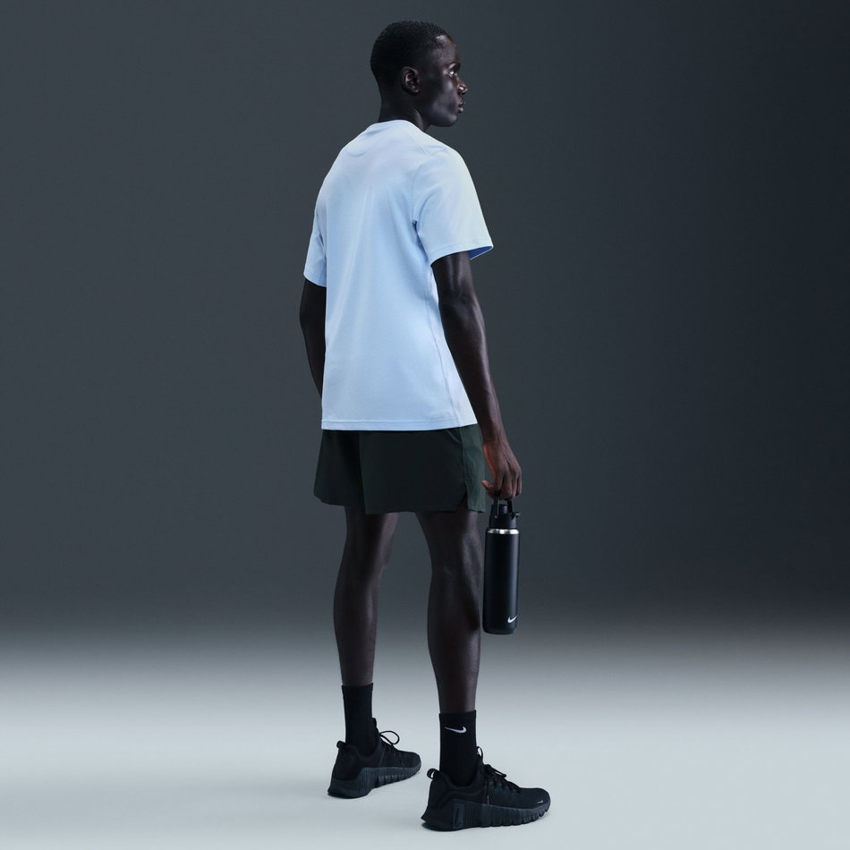 Dri-FIT Unlimited Woven 7