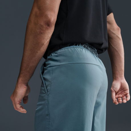 NIKE - Dri-FIT Unlimited Woven 7