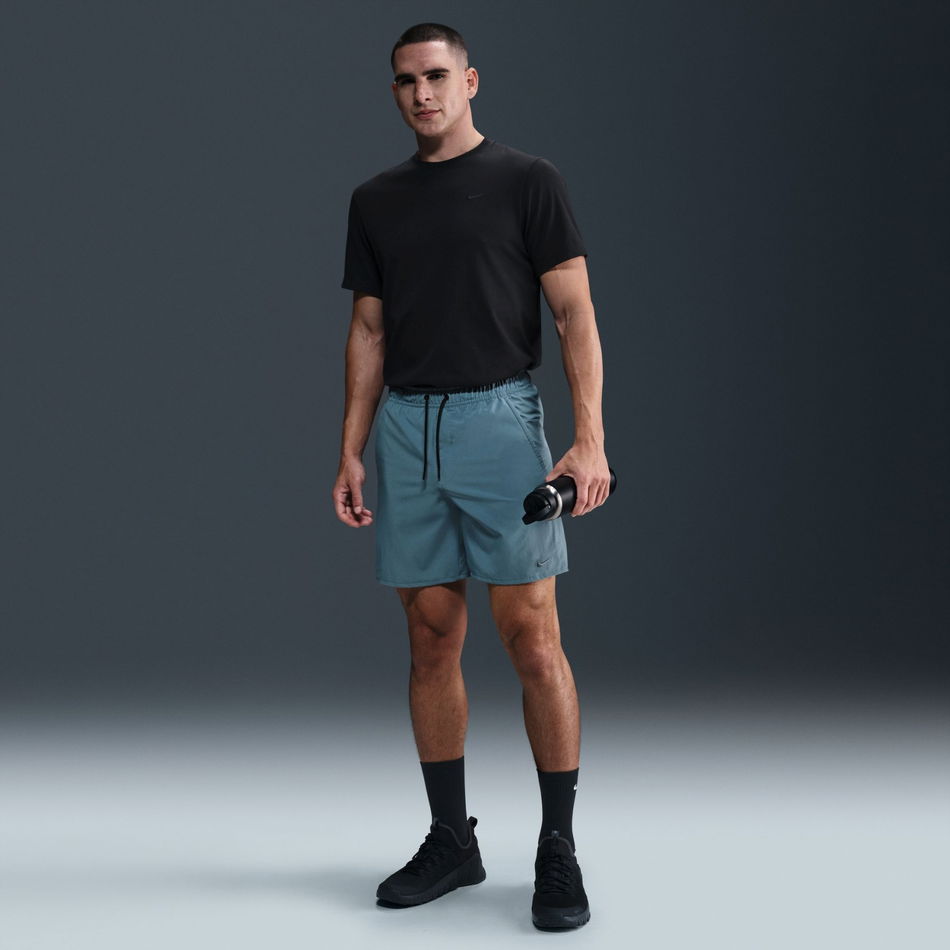 Dri-FIT Unlimited Woven 7