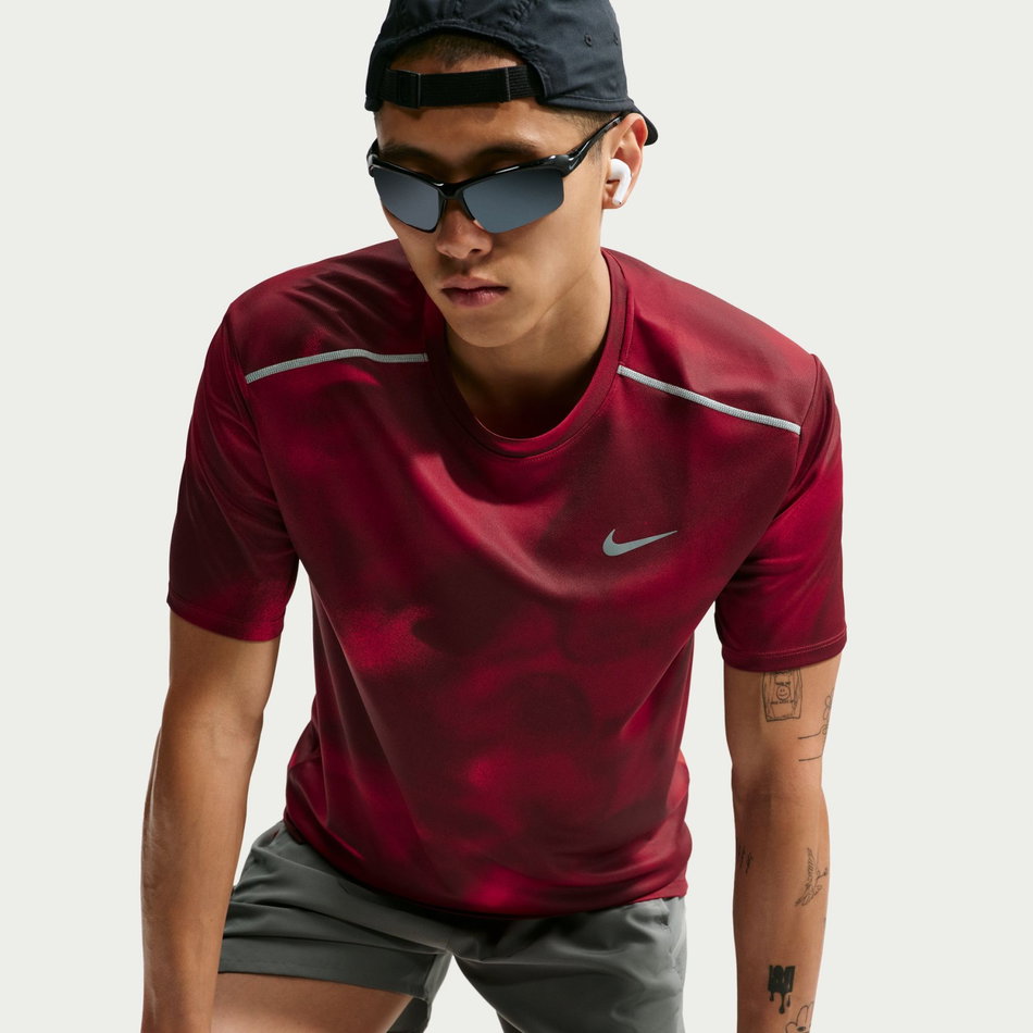 Dri-FIT UV Miler Aop Ss Erkek Kırmızı Tişört