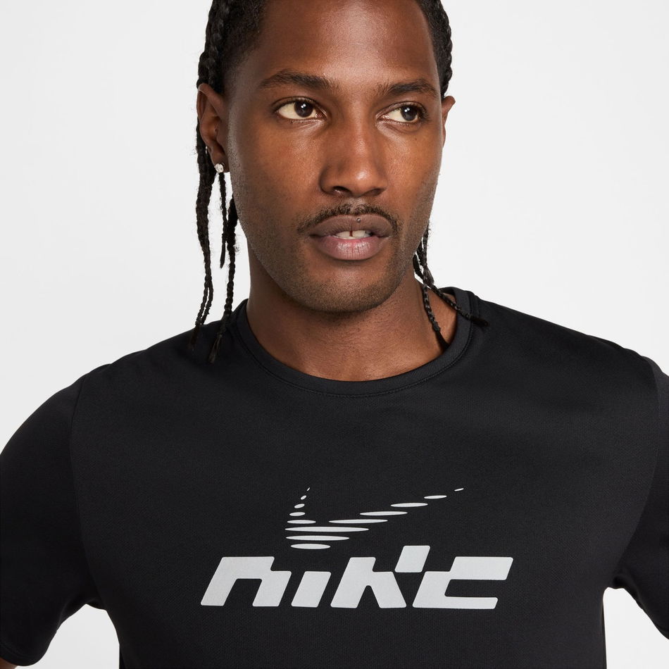 Dri-FIT UV Miler Flash SS Erkek Siyah Tişört