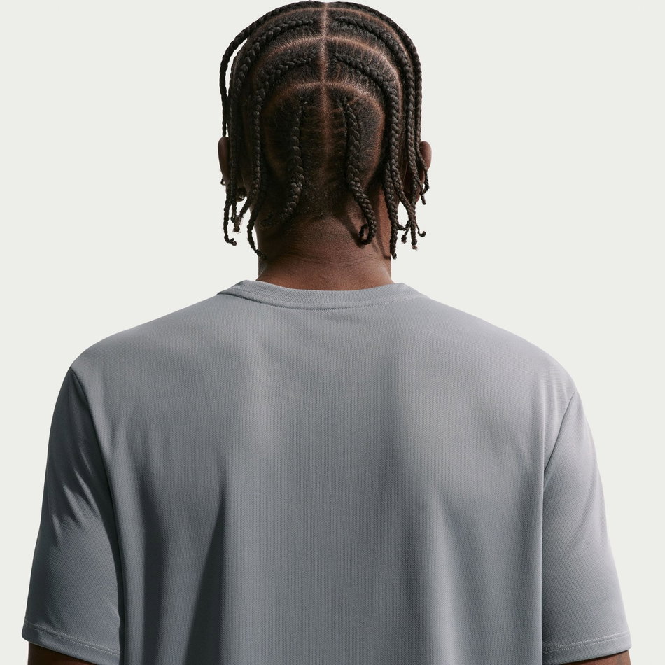 Dri-FIT UV Miler Ss Erkek Gri Tişört