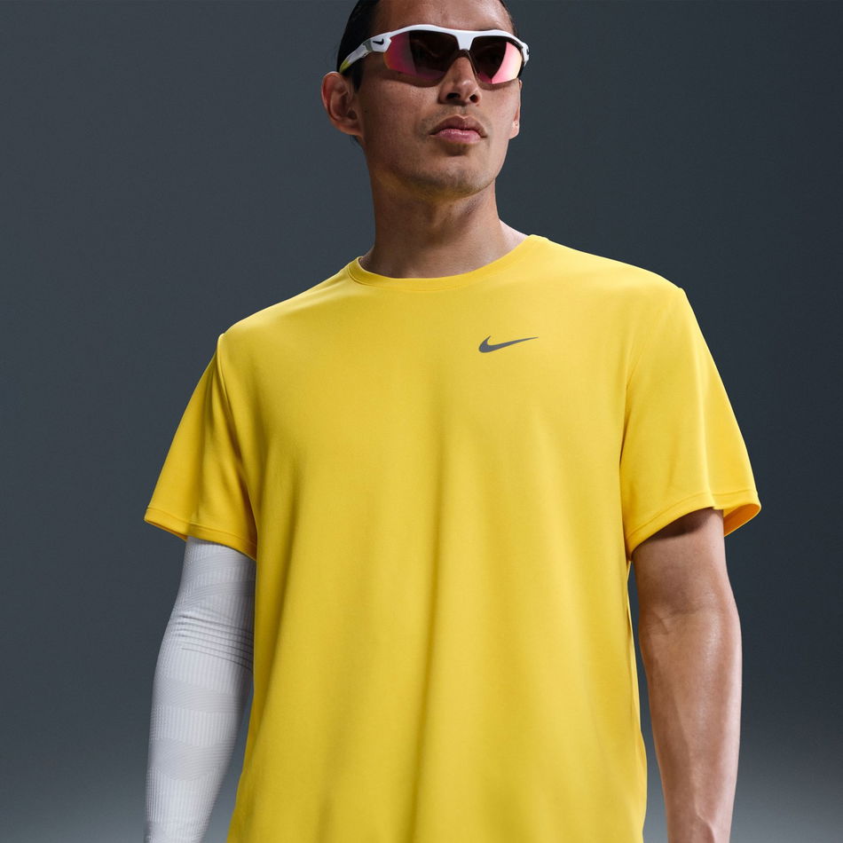 Dri-FIT UV Miler SS Erkek Sarı Tişört