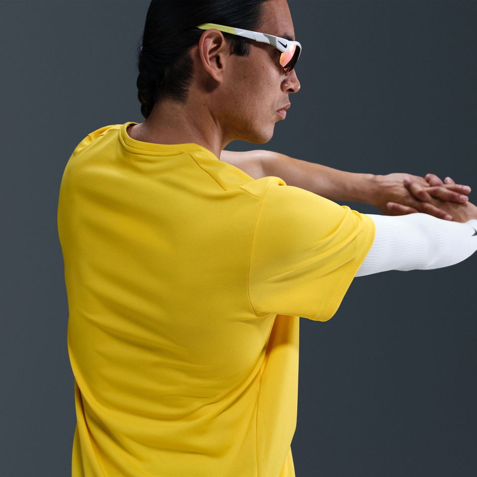 Dri-FIT UV Miler SS Erkek Sarı Tişört