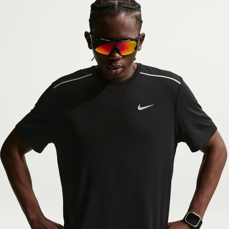 NIKE - Dri-FIT UV Miler Ss Erkek Siyah Tişört