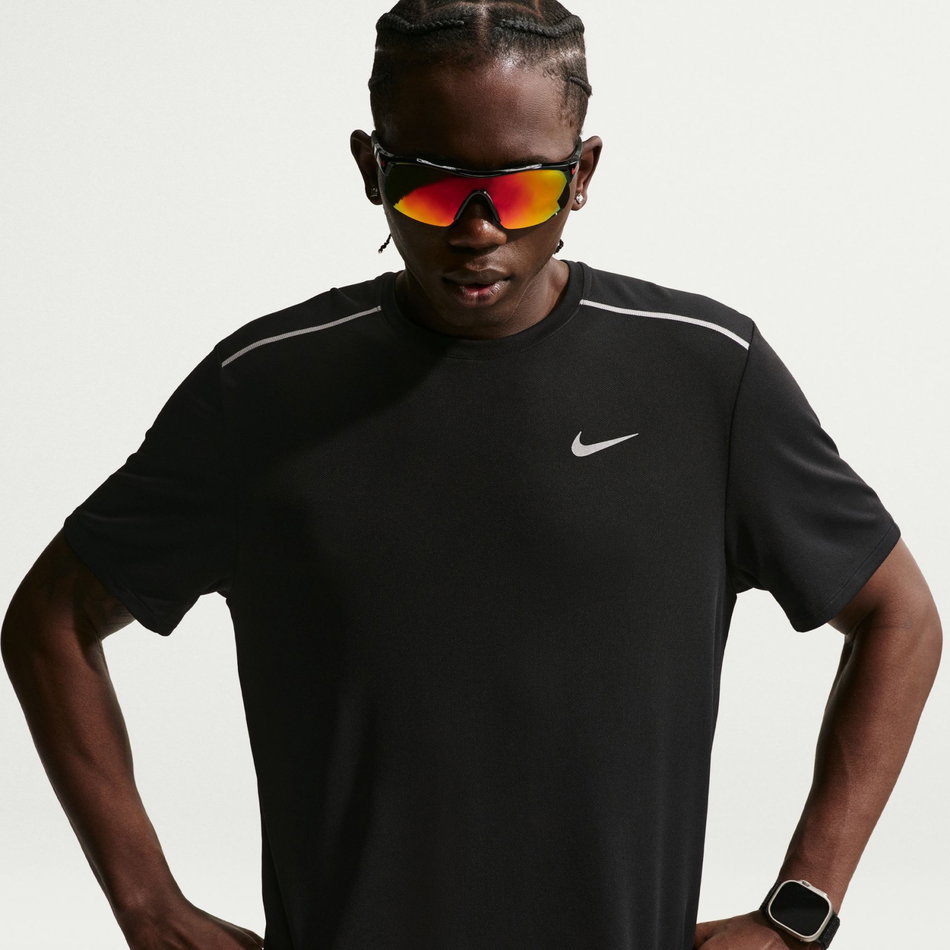 Dri-FIT UV Miler Ss Erkek Siyah Tişört