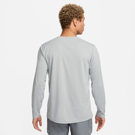 NIKE - Dri-FIT UV Miler Top LS Erkek Sweatshirt (1)
