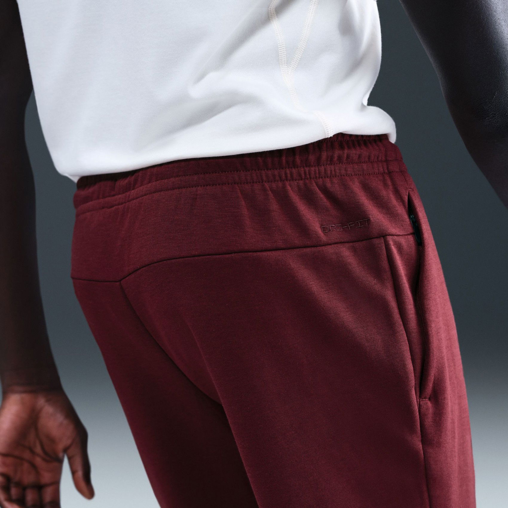 Nike Dri-FIT UV Primary Jogger Pant Erkek Bordo Eşofman Altı