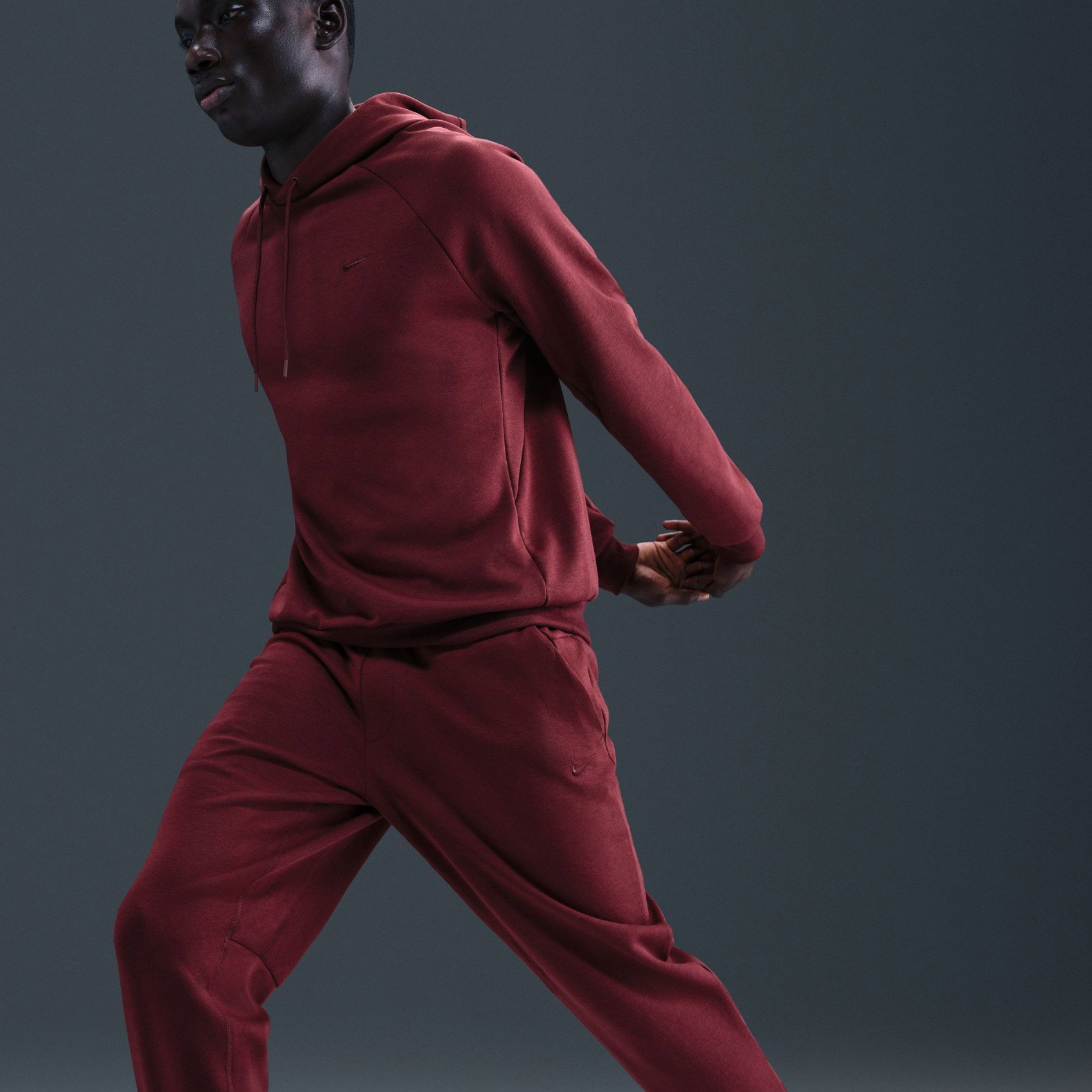 Nike Dri-FIT UV Primary Jogger Pant Erkek Bordo Eşofman Altı