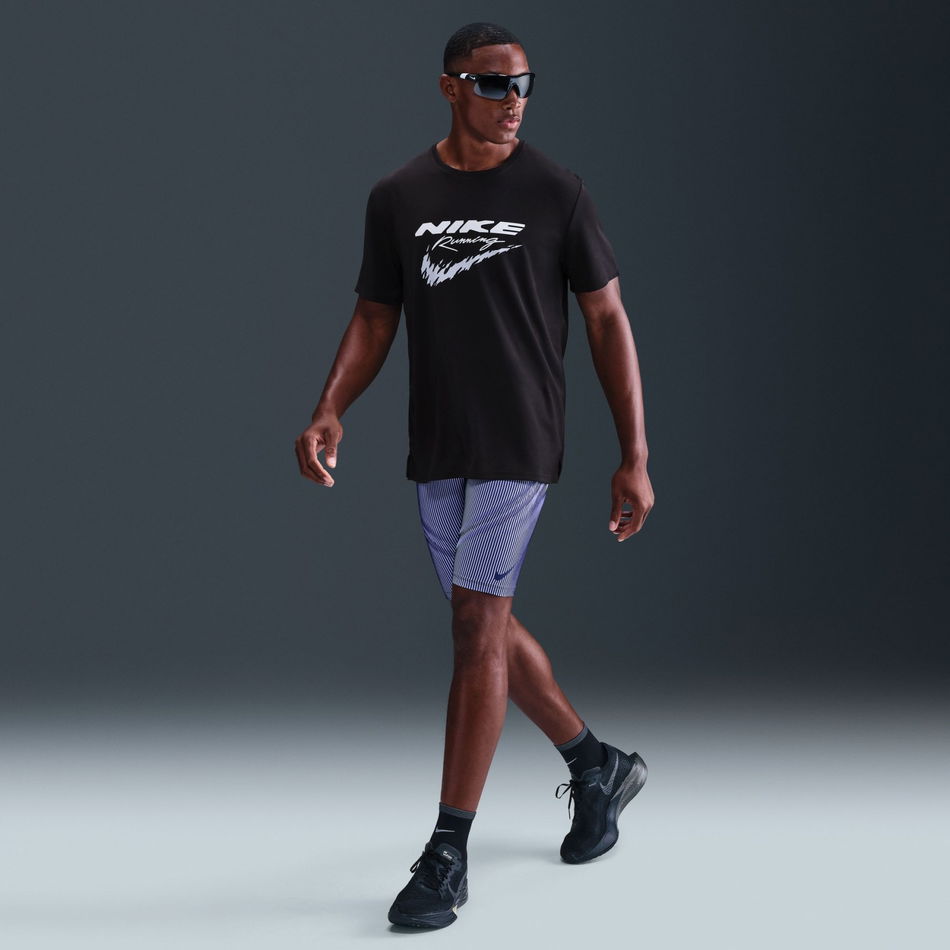 Dri-FIT UV Run Energy Miler SS Erkek Siyah Tişört