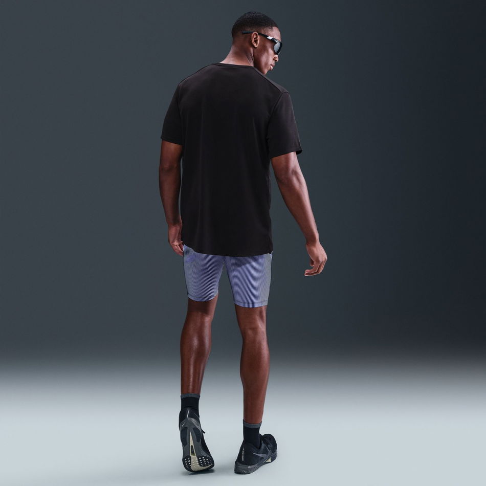 Dri-FIT UV Run Energy Miler SS Erkek Siyah Tişört
