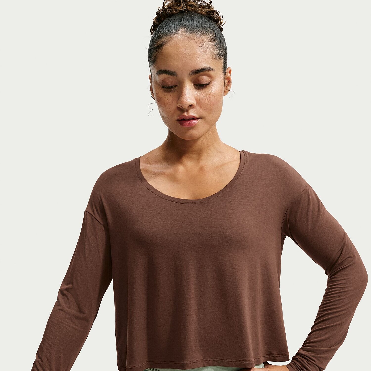Женский свитшот Nike Dri-FIT Zenvy Loose Ls Kahverengi