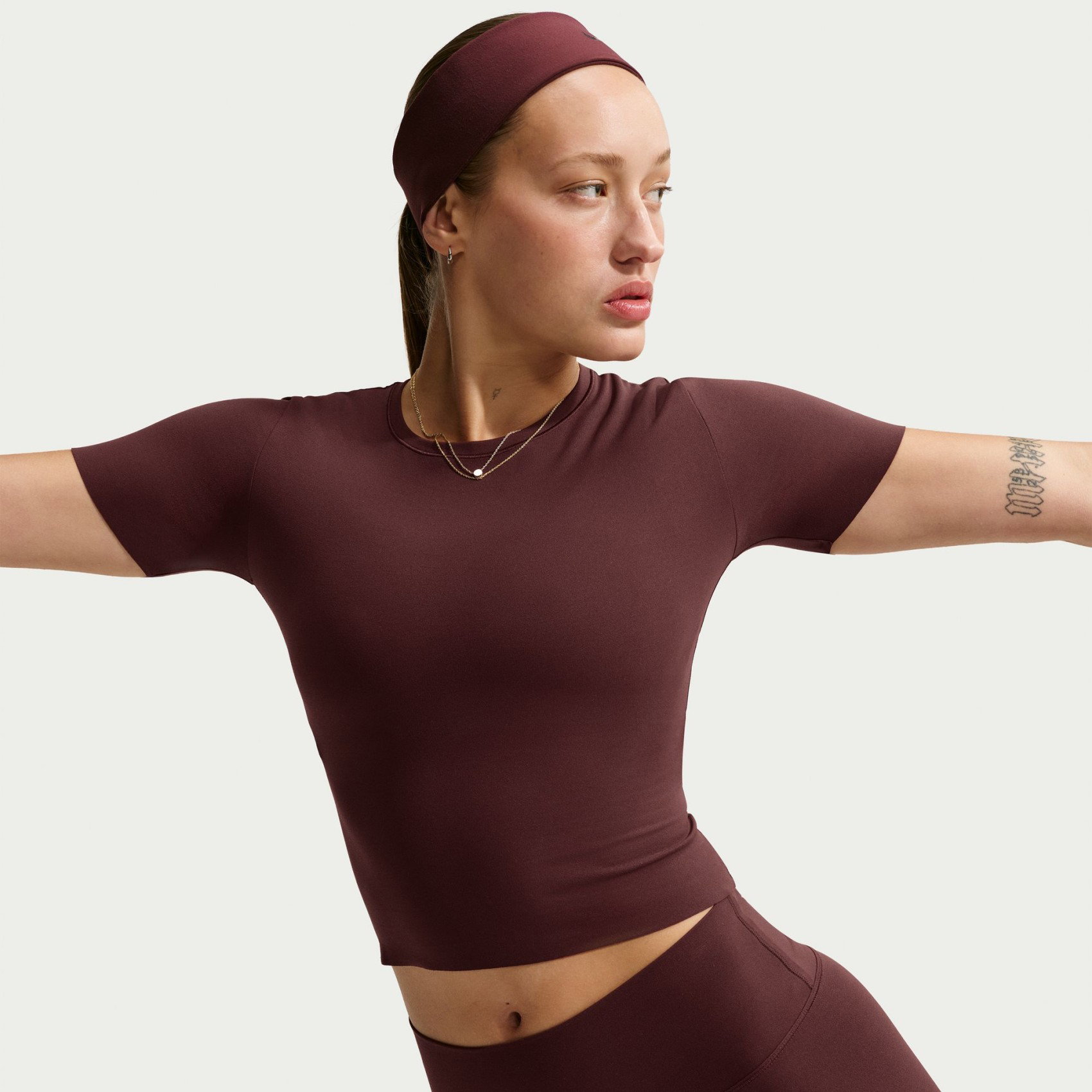 Женская футболка Nike Dri-FIT Zenvy Ss Top