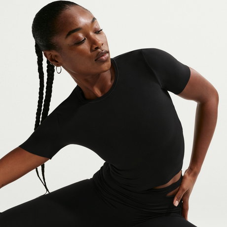 NIKE - Dri-FIT Zenvy Ss Top Kadın Siyah Tişört