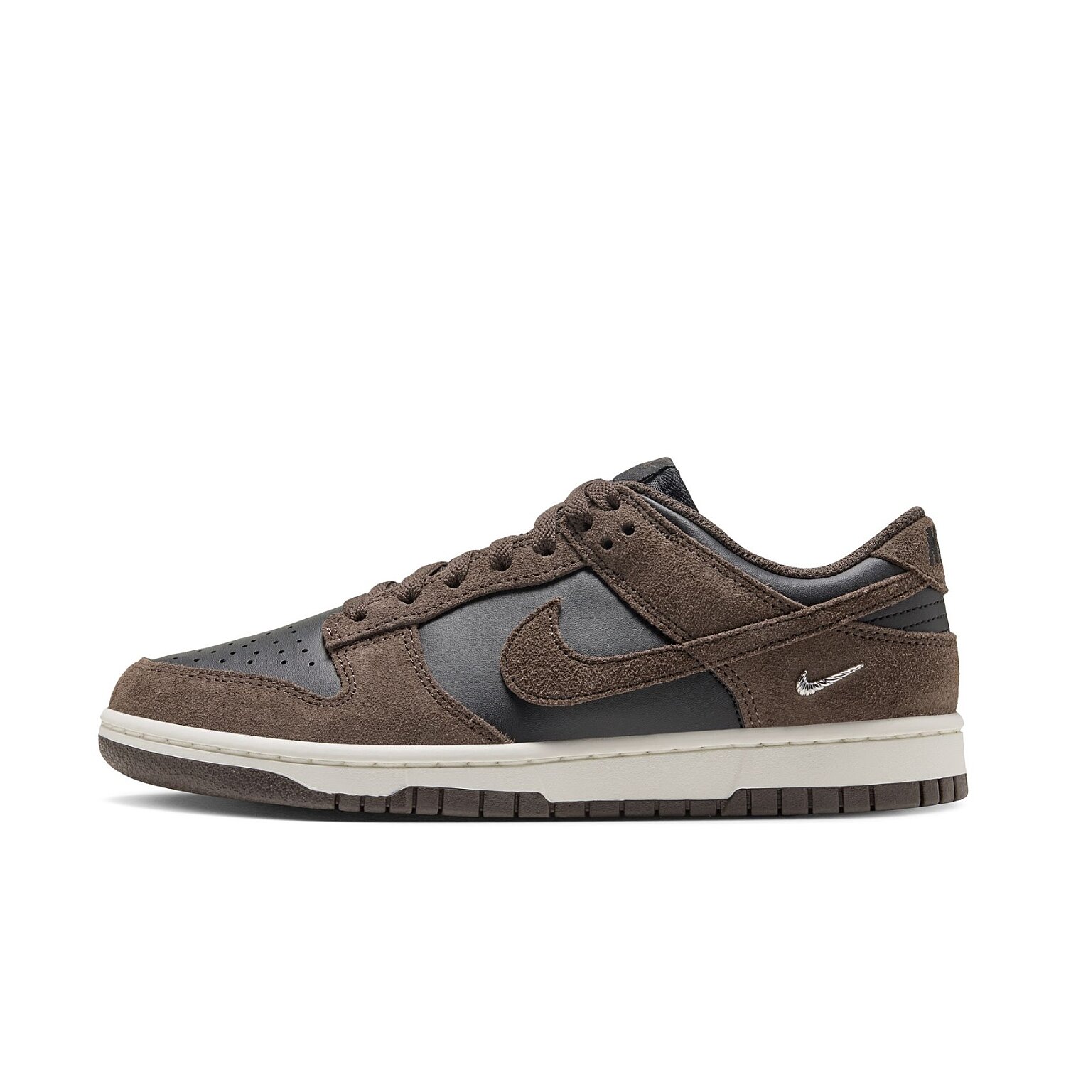Женские кроссовки Nike Dunk Low Sneaker