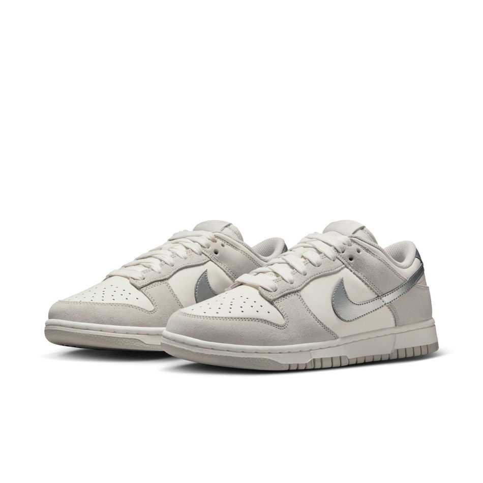 Dunk Low 'Silver Swoosh' Kadın Sneaker Ayakkabı