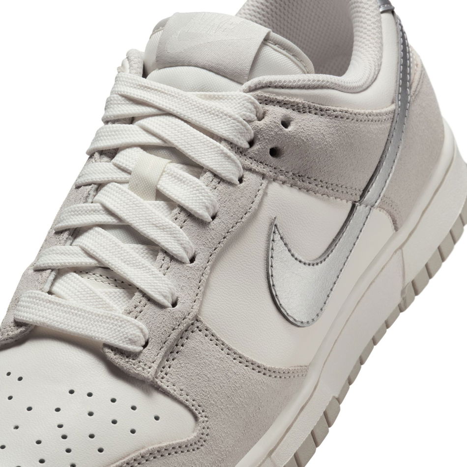 Dunk Low 'Silver Swoosh' Kadın Sneaker Ayakkabı