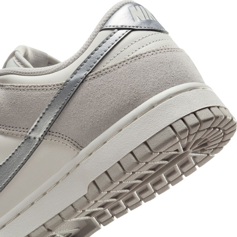 Dunk Low 'Silver Swoosh' Kadın Sneaker Ayakkabı