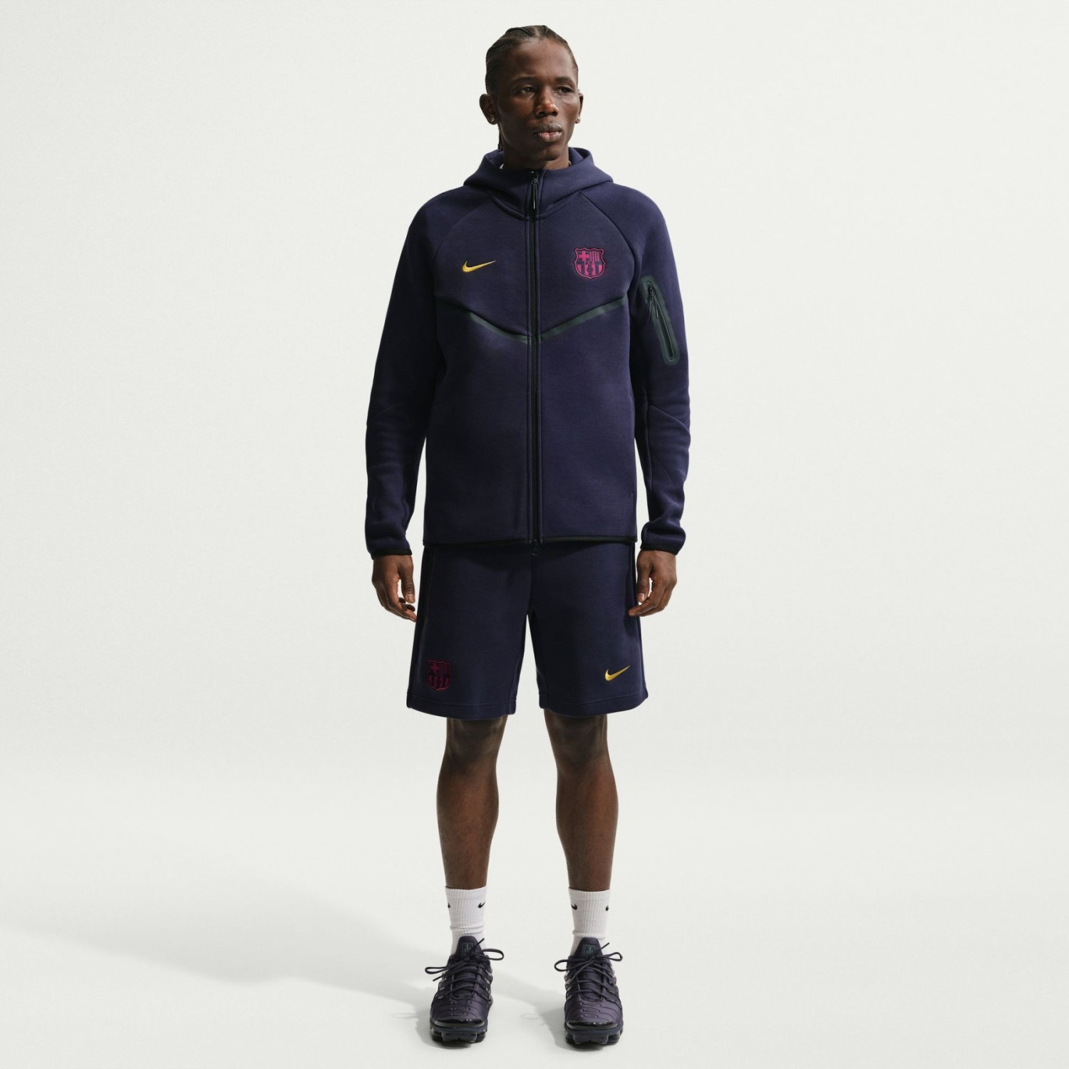 Мужские шорты Nike FC Barcelona Tech Fleece Short