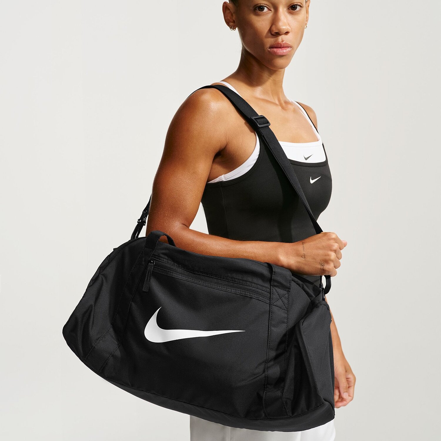 Женская сумка Nike Gym Club Bag Çantasi
