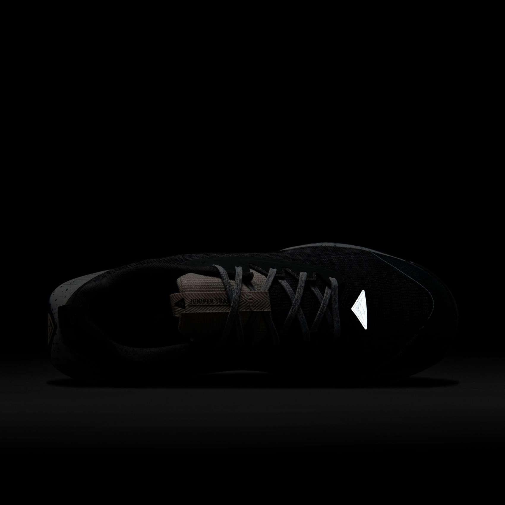 Nike Gri Nike Juniper Trail 3 Erkek Koşu Ayakkabısı