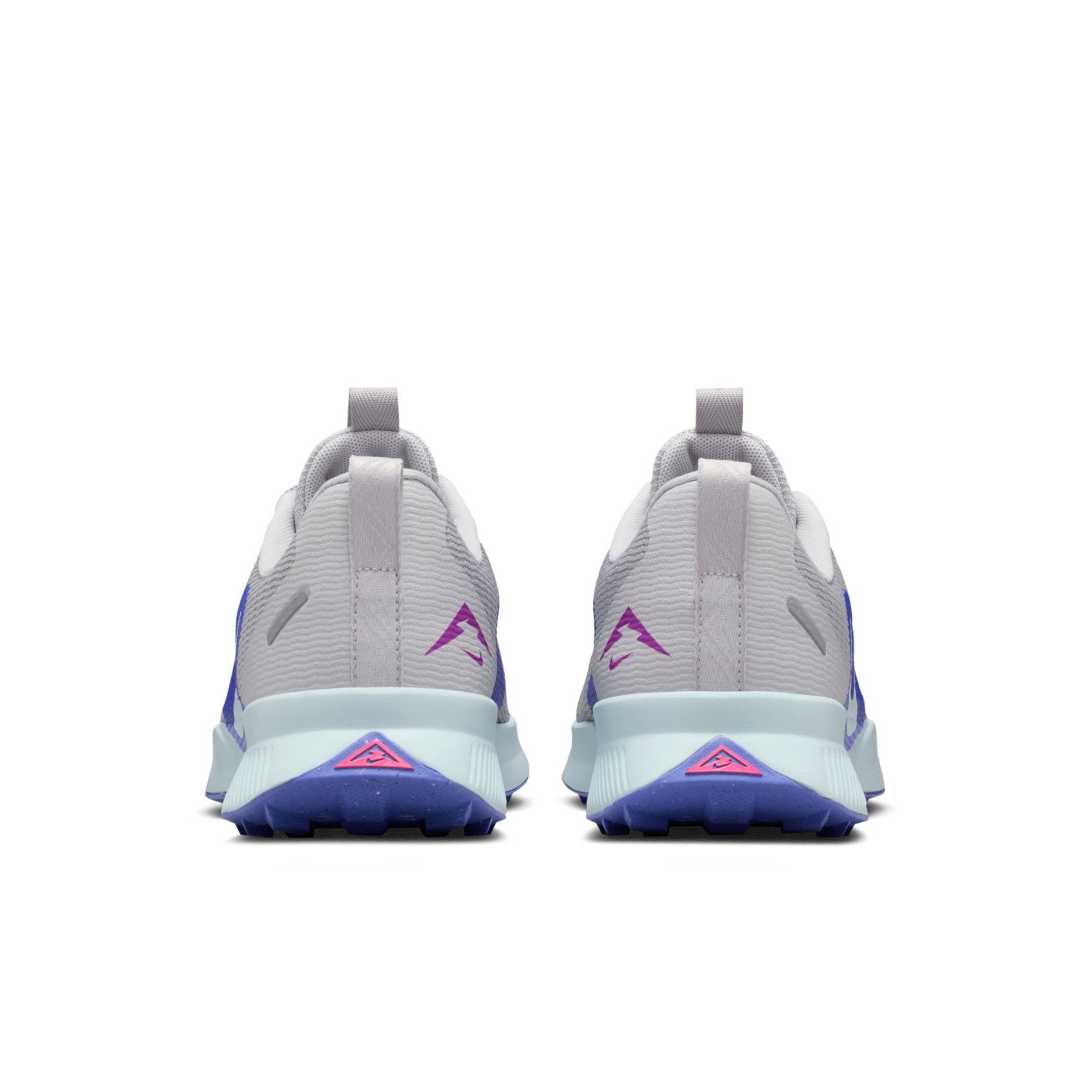 Nike Gri Nike Juniper Trail 3 Kadın Koşu Ayakkabısı