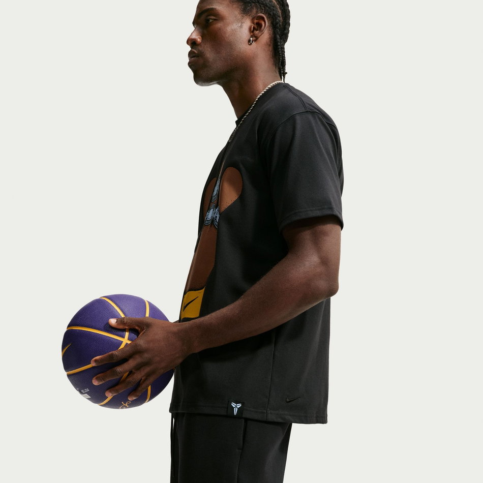Kobe Dri-FIT Tee M90 Essential Erkek Siyah Tişört