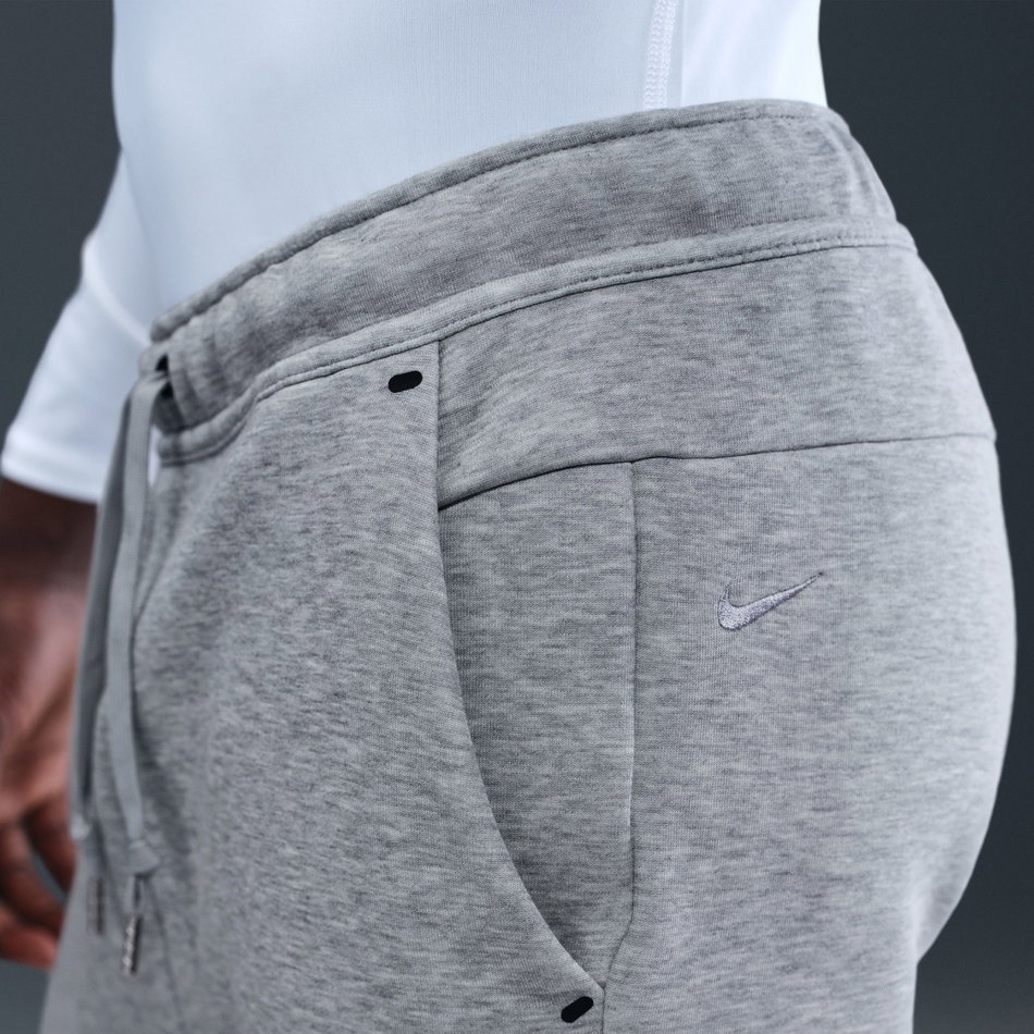 Kobe Tech Fleece Jogger Erkek Gri Eşofman Altı