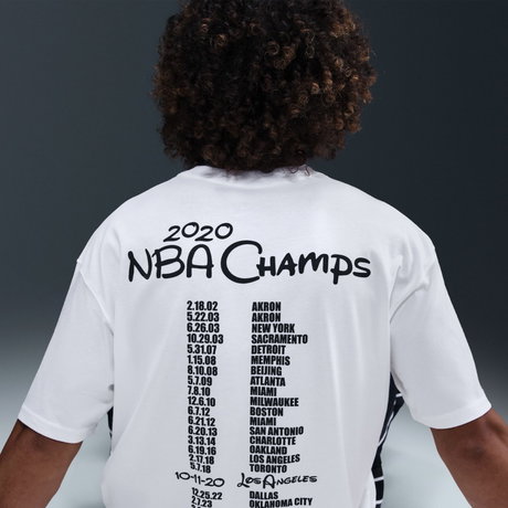 NIKE - LeBron 'Bubble Boy' Tee Max90 Erkek Tişört (1)