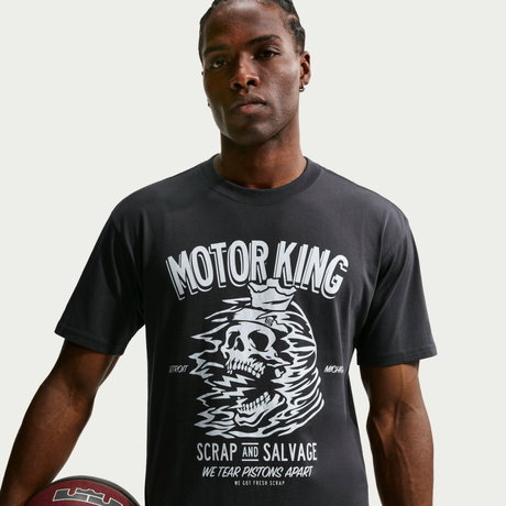NIKE - LeBron 