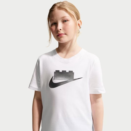 NIKE - Nike x LEGO® Tee Çocuk Beyaz Tişört (1)