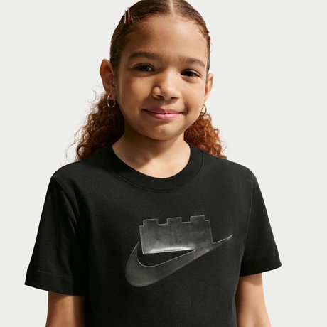 NIKE - Nike x LEGO® Tee Çocuk Siyah Tişört (1)