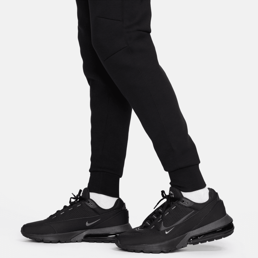 Liverpool Fc Tech Fleece Jogger Pant Erkek Eşofman Altı