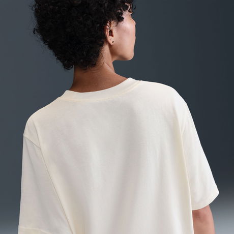 NIKE - Loose Ss Graphic Tee Kadın Tişört (1)