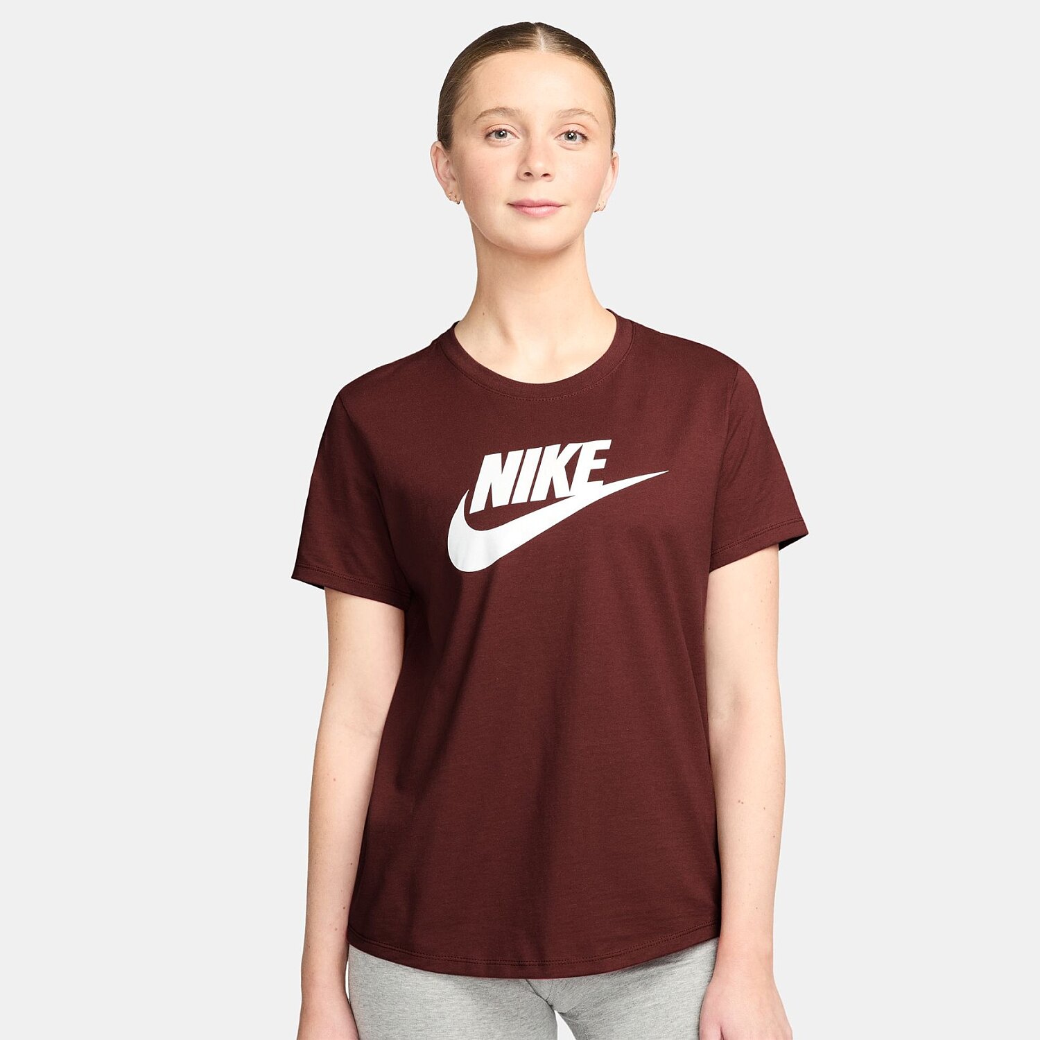 Женская футболка Nike Nsw Club Ss Tee Icon Futura