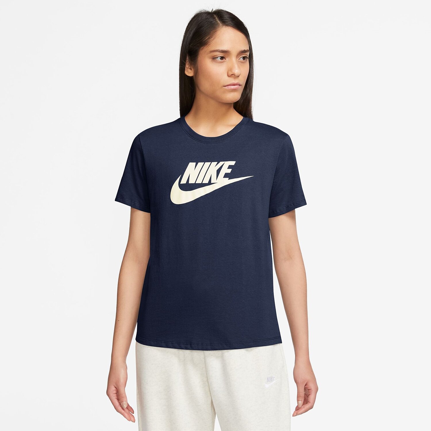 Женская футболка Nike Nsw Club Ss Tee Icon Futura