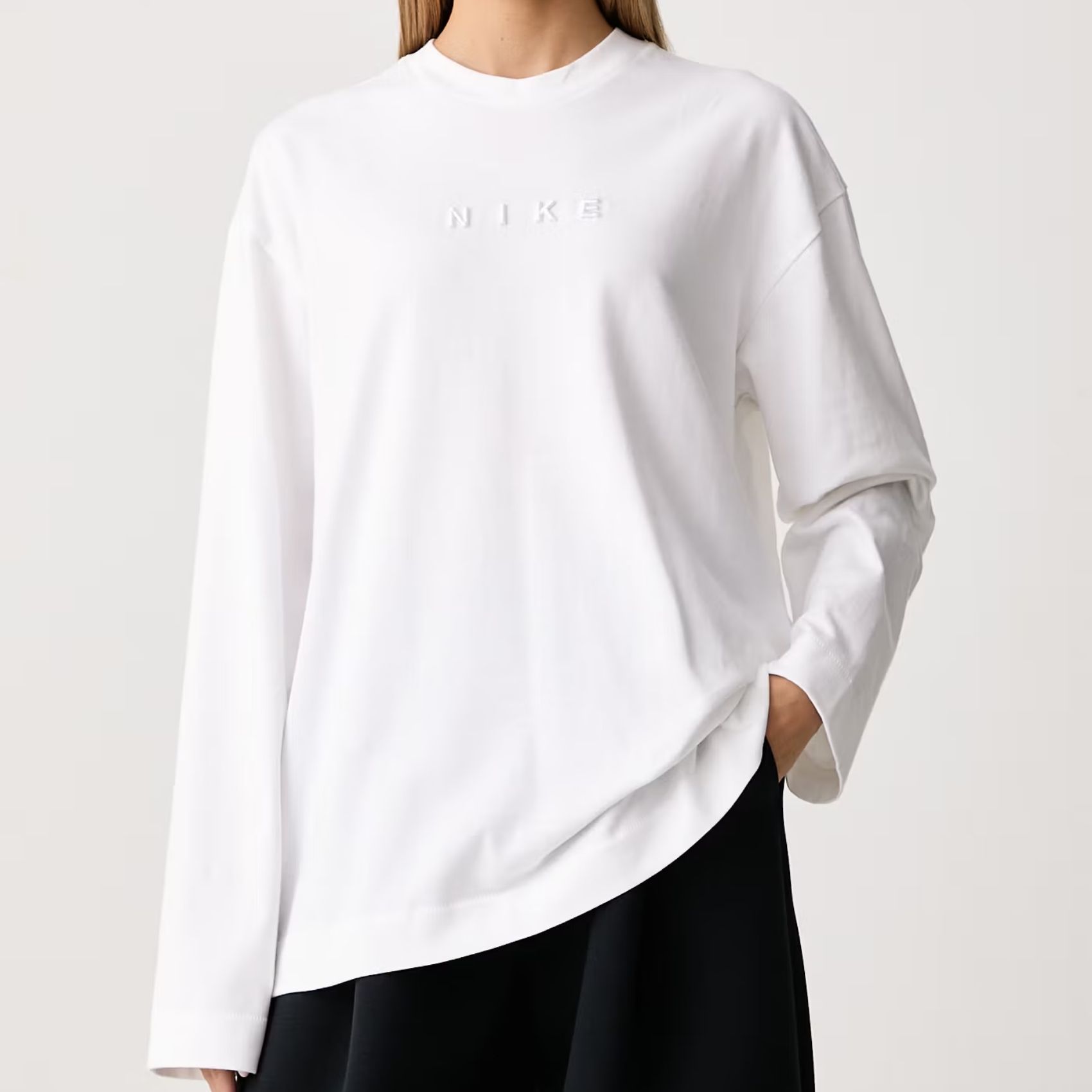 Женский свитшот Nike Nsw Luxe Ls Tee Relax