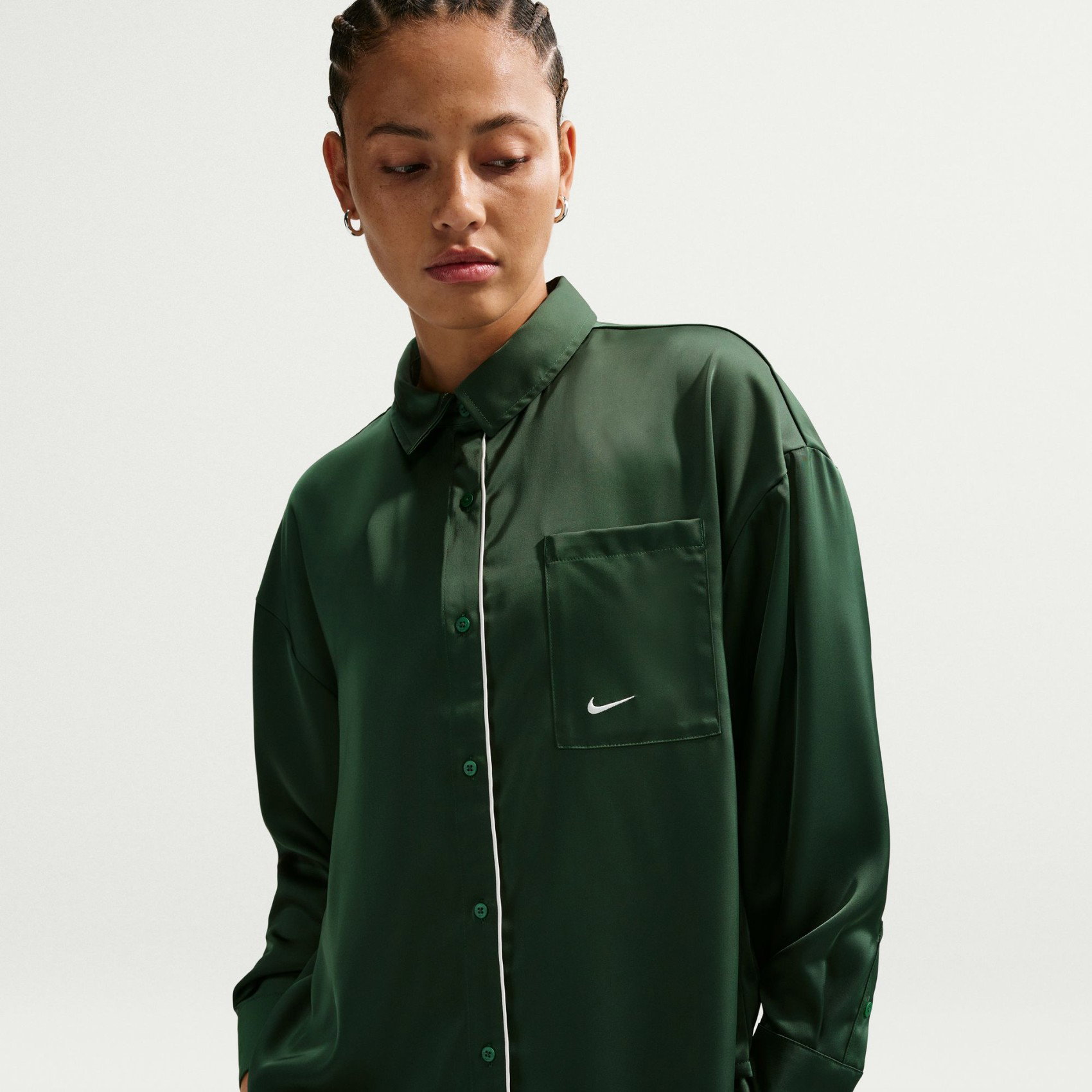 NIKE - Offline Woven Satin Ls Top Kadın Yeşil Sweatshirt