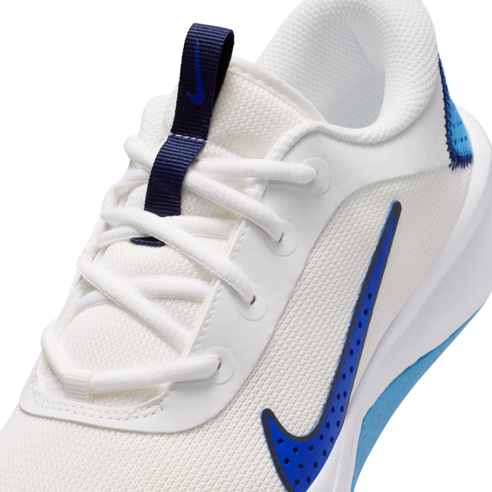 Nike Beyaz Nike Omni Multi-Court Gs Basketbol Ayakkabısı