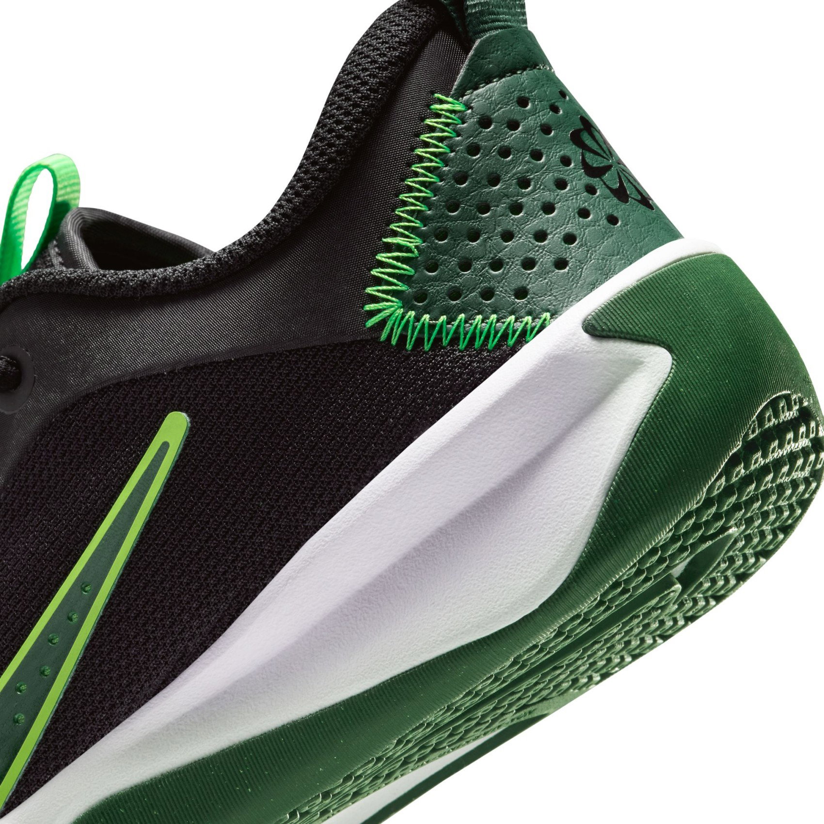 Nike Siyah Nike Omni Multi-Court Gs Yeşil Basketbol Ayakkabısı