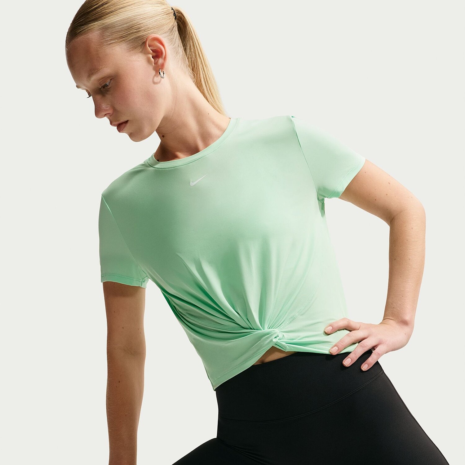 Женская футболка Nike One Classic Twist Ss
