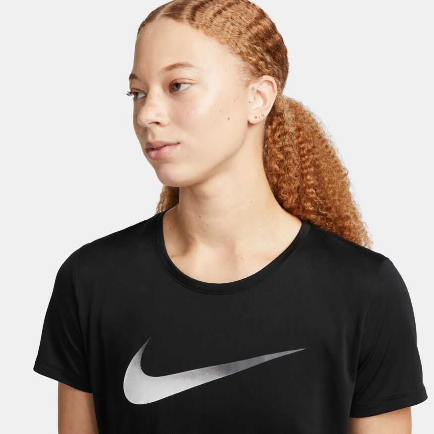 One Dri Fit Swoosh Hbr Kadın Tişört