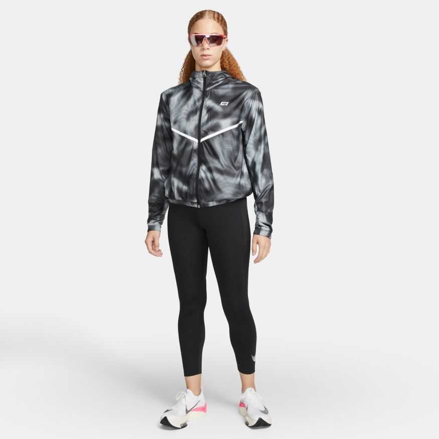 One Dri Fit Swoosh Hbr Kadın Tişört
