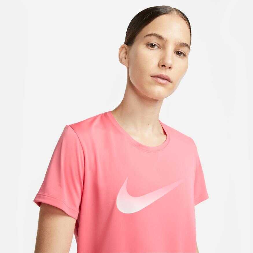 One Dri Fit Swoosh Kadın Tişört
