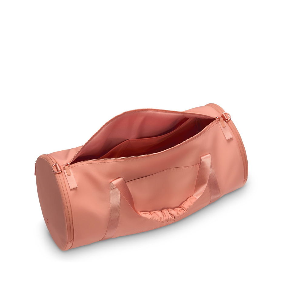One Duffel (35 L) Pembe Spor Çantası