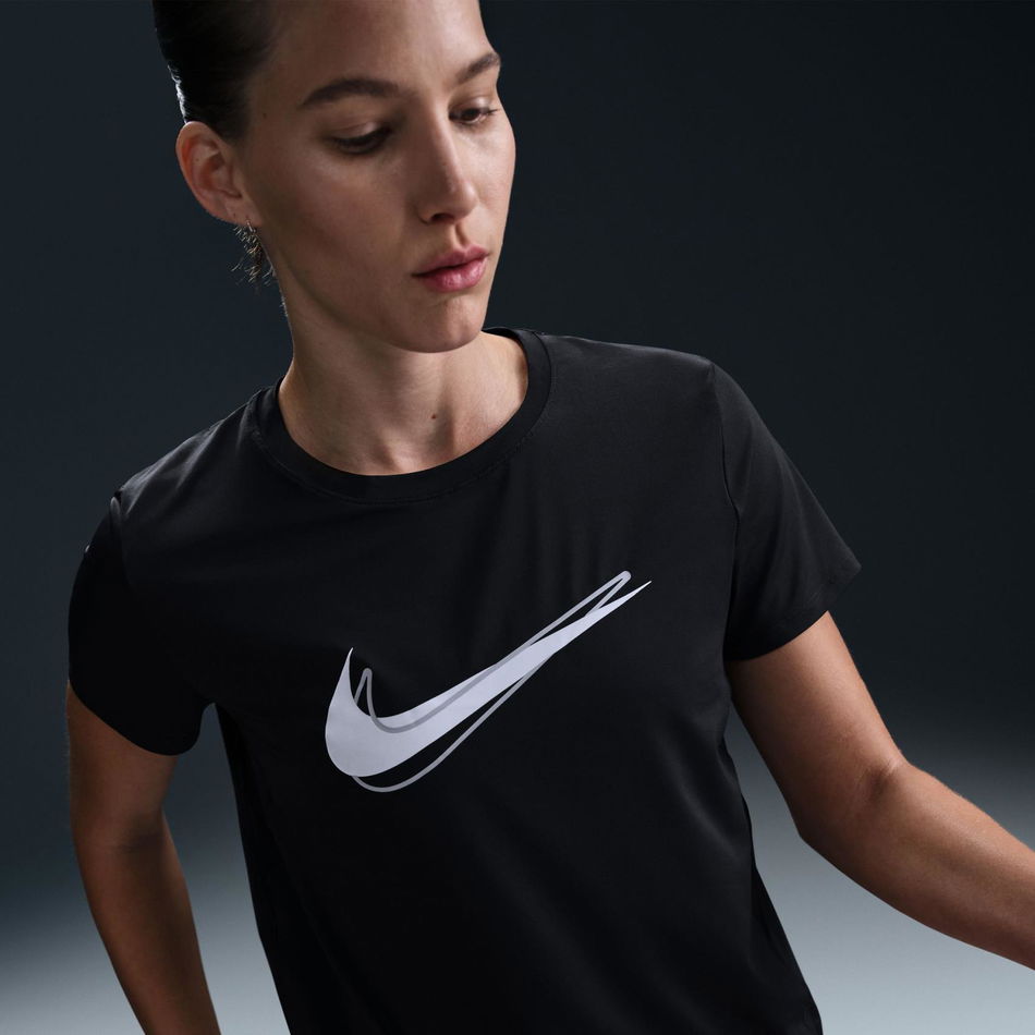 One Swoosh Dri-FIT Ss Top Kadın Siyah Tişört